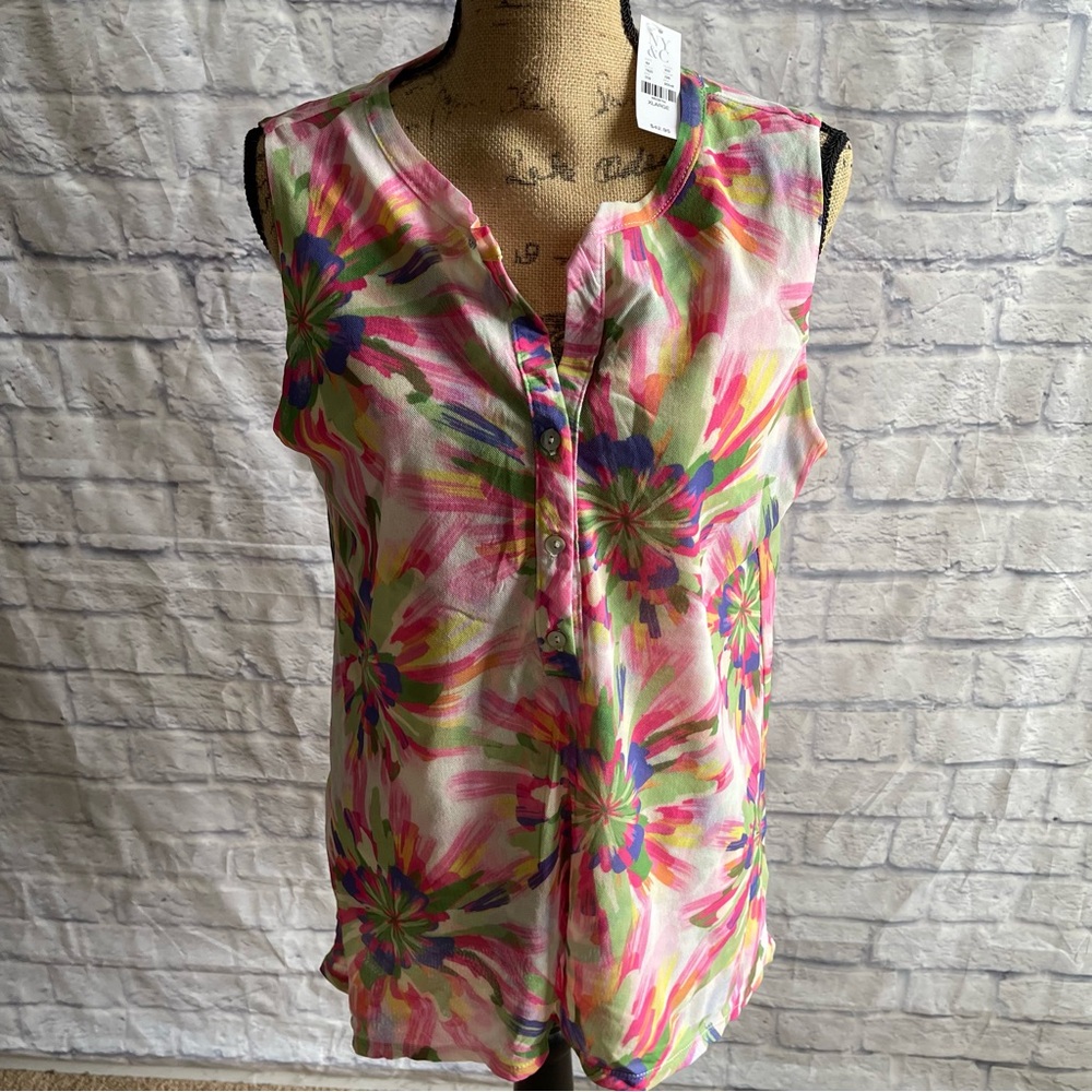 New York & Company Floral Sleeveless Top